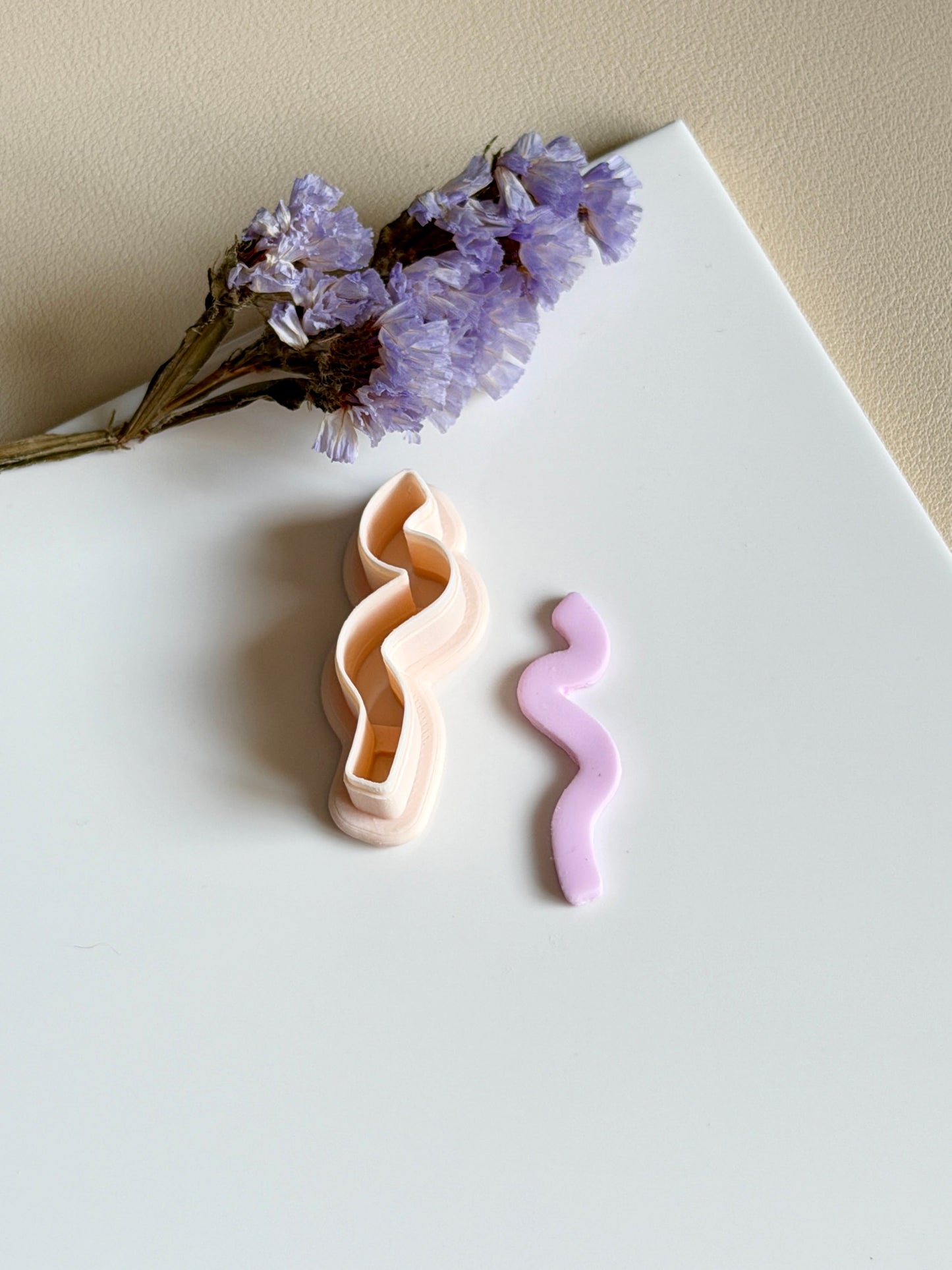 Statement swirl | Clay cutter