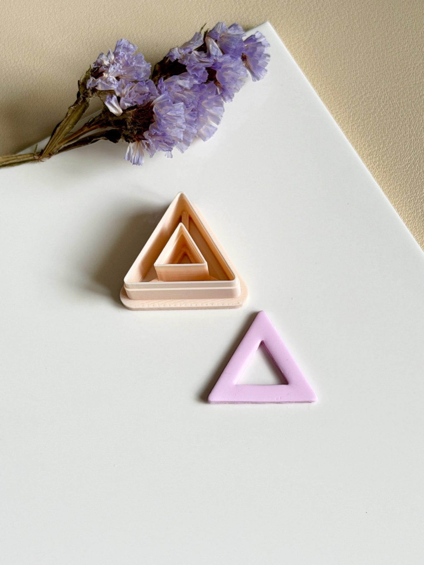Thin triangle | Clay cutter