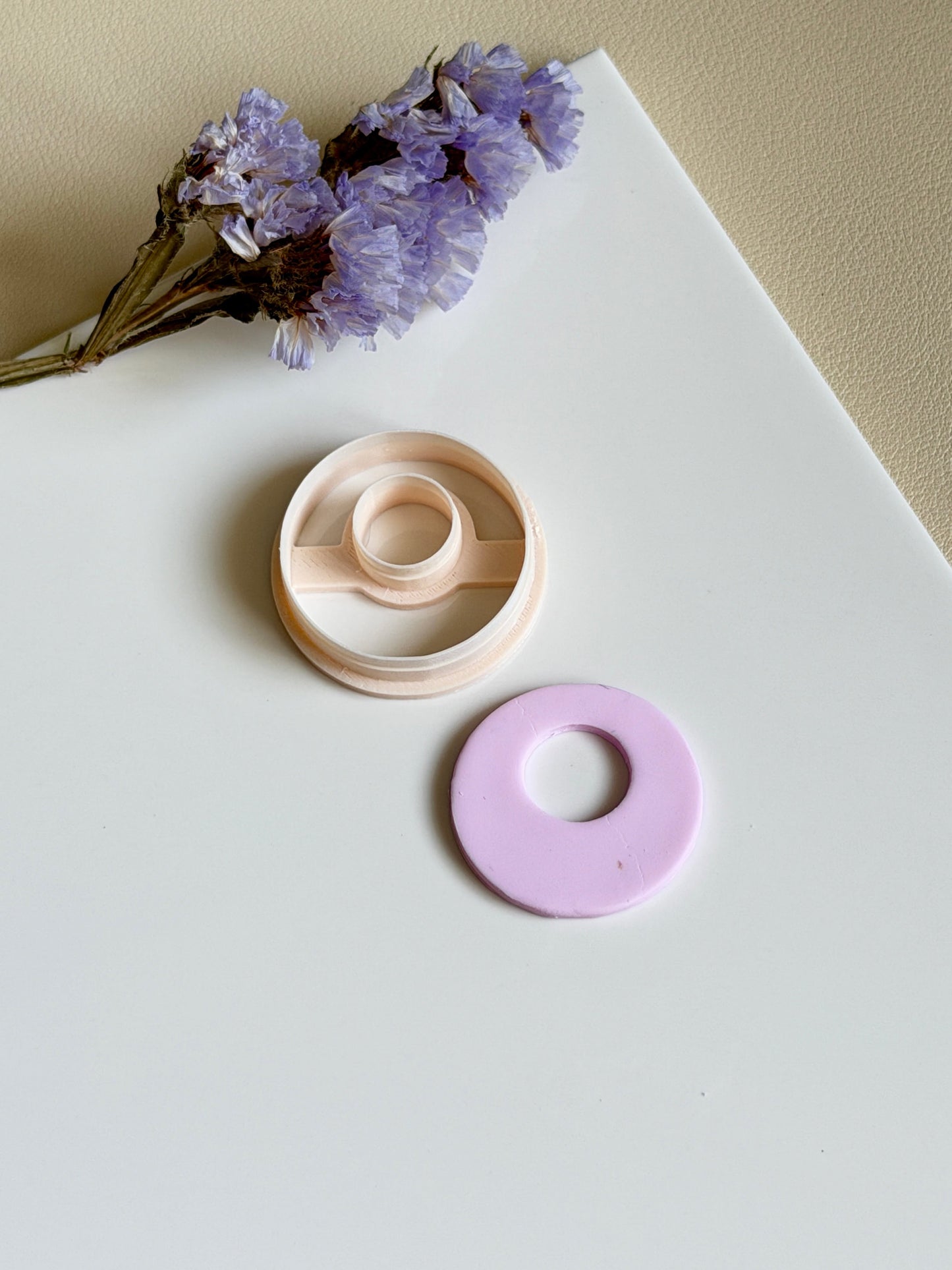 Bold circle | Clay cutter