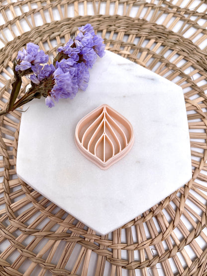 Bold leaf | Clay cutter