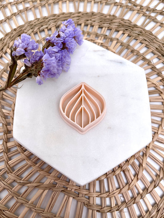 Bold leaf | Clay cutter