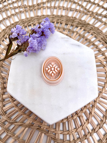 Oval flower | Clay cutter