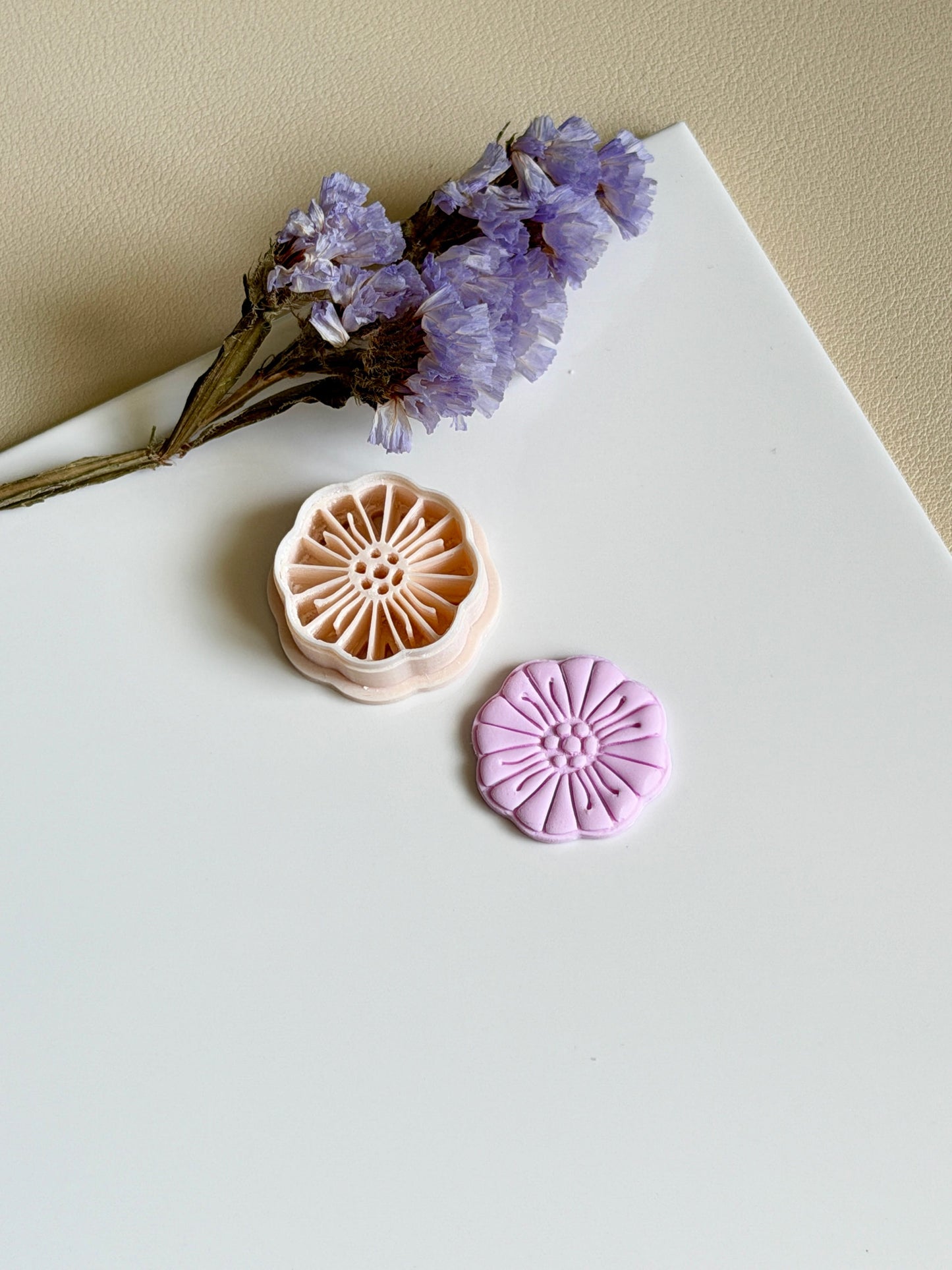 Pretty flower | Clay cutter